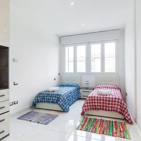 Seaside Flat With Swimming Pool And Private Parking Διαμέρισμα
