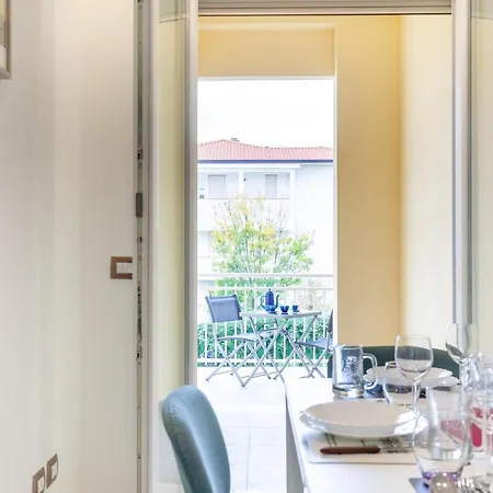 Seaside Flat With Swimming Pool And Private Parking Apartamento Calambrone