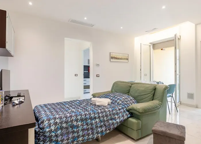 Διαμέρισμα Seaside Flat With Swimming Pool And Private Parking
