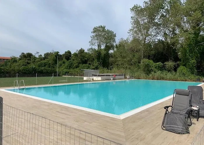 Seaside Flat With Swimming Pool And Private Parking Διαμέρισμα *